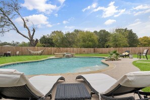 Outdoor pool - Discount 30% - King Beds Sleep16+ Country Pool Paradise, Lake, Arcade, Theater (Azle)