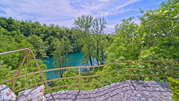Property grounds - Beautiful home in Donji Zvecaj with WiFi (Donji Zvecaj)