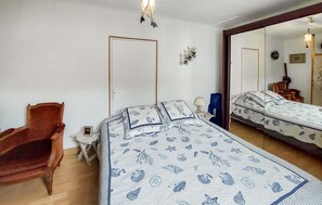 2 soverom og reiseseng for barn