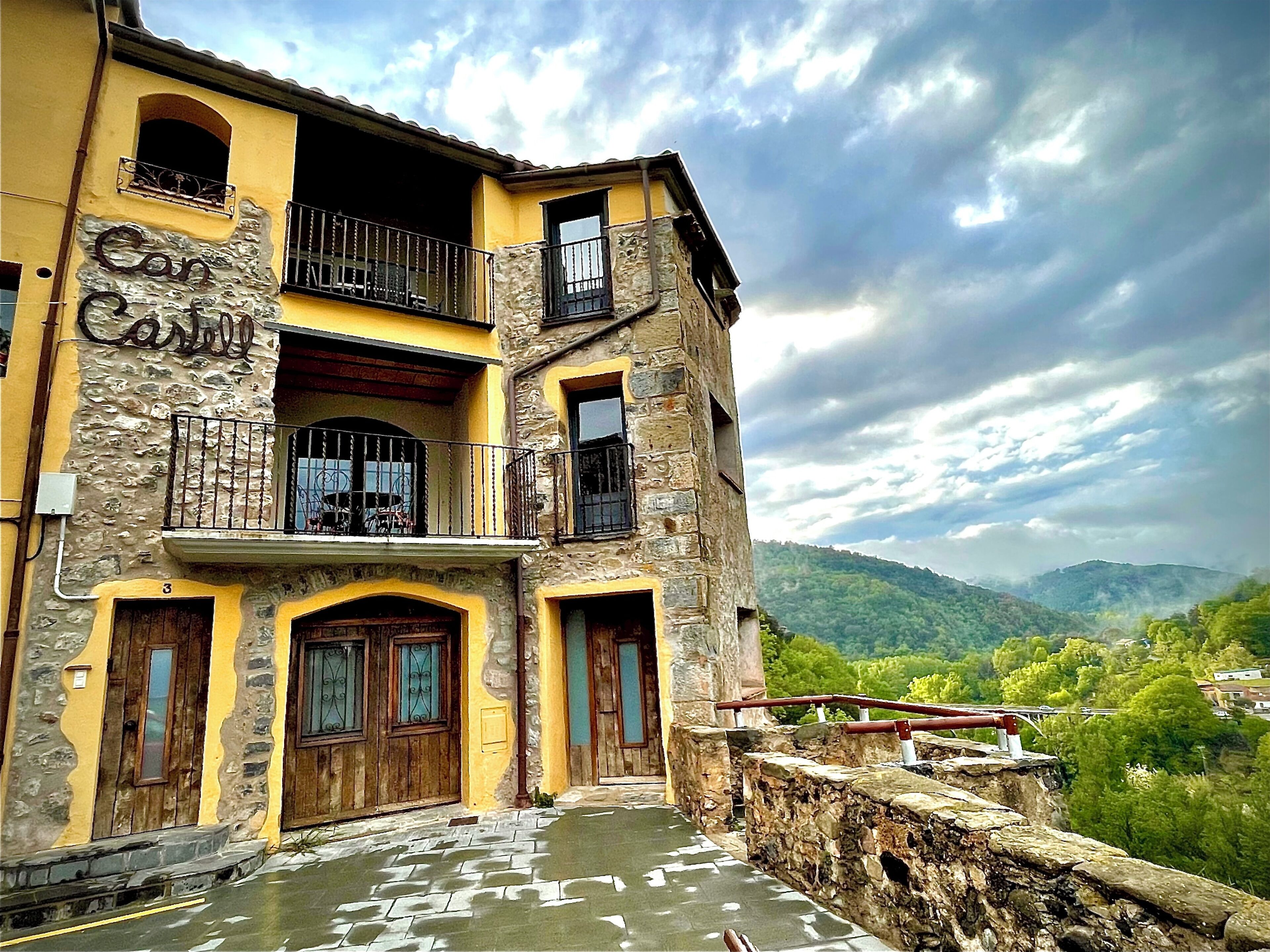 المنشأة من الخارج