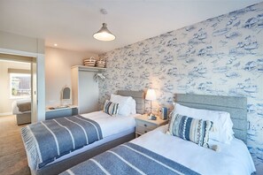 5 bedrooms, iron/ironing board, travel crib, free WiFi