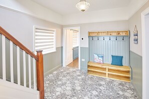 Interior - Sea View 5* Property, Sleeps 10, Parking, Dogs (Whitby)