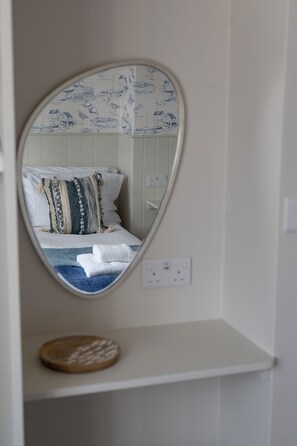 3 bedrooms, iron/ironing board, travel cot, free WiFi