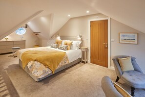 3 chambres, fer et planche à repasser, lit parapluie, Wi-Fi gratuit