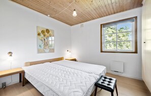 3 dormitorios y cuna de viaje