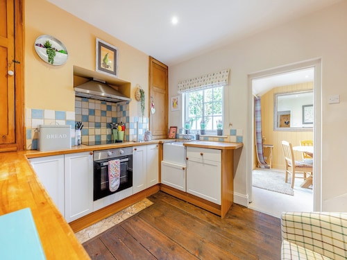 4 bedroom accommodation in Stamford