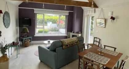 Historic Thatched Cottage Getaway in Kilkenny