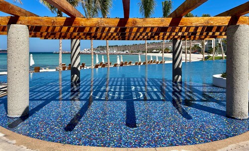 Ocean View Villa w/ Golf Cart & Beach Club Access
