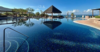 Ocean View Villa w/ Golf Cart & Beach Club Access