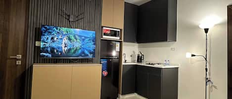 Apartment, 1 Bedroom, Accessible, Smoking | Interior