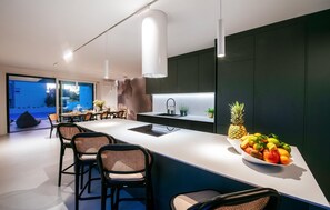 Fridge, oven, stovetop, dishwasher - Cozy home in Biograd na Moru with sauna (Biograd na Moru)