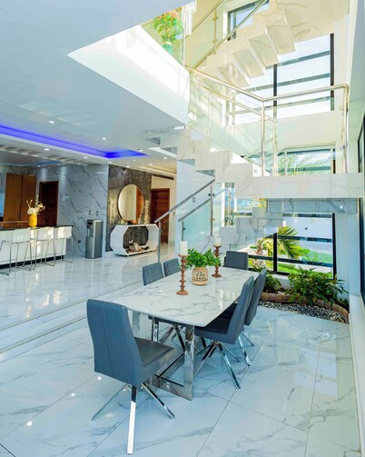 Luxury Villa with a Stunning View 