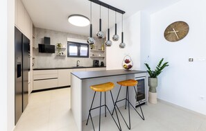 Fridge, oven, stovetop, dishwasher - Amazing home in Kastel Stari with sauna (Kastel Stari)