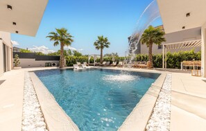 A heated pool - Luxurious home in Kastel Stari with sauna (Kastel Stari)