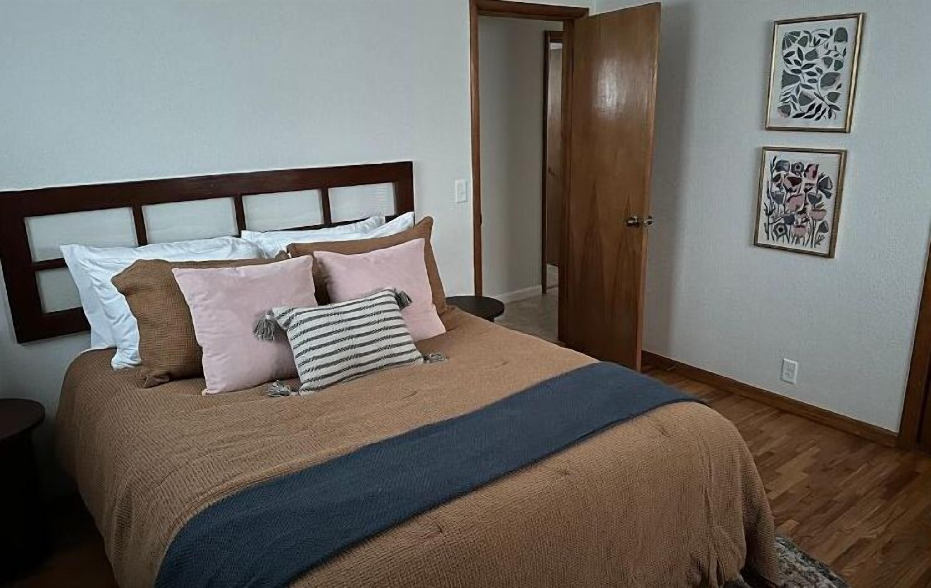 3 bedrooms, free WiFi, bed sheets