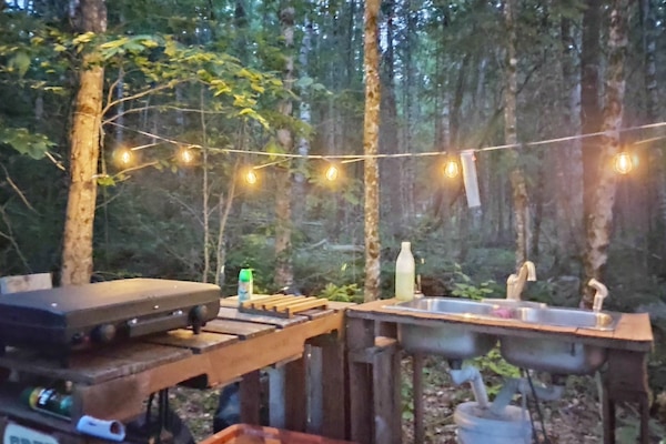 Alat memasak/pinggan mangkuk/perkakas dapur, meja makan