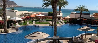 Amazing Oceanview Suite with Beach Club Access & Golf Cart