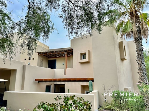 Amazing Oceanview Suite with Beach Club Access & Golf Cart