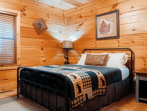 2 bedrooms, desk, free WiFi, bed sheets