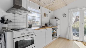 Kühlschrank, Ofen, Herdplatte, Geschirrspüler