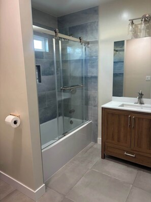 Shower, hair dryer, towels - 5BR Oasis | Pool, Hot Tub & Luxe Outdoor Retreat! (Santee)
