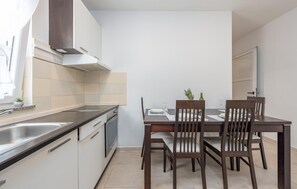 Kühlschrank, Herdplatte, Geschirrspüler