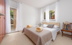 2 habitaciones, tabla de planchar con plancha y wifi gratis 