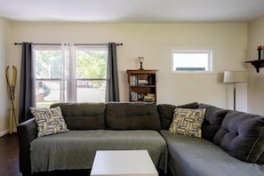 Smart TV, DVD player, books