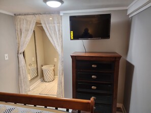 1 chambre, fer et planche à repasser, Wi-Fi, draps fournis