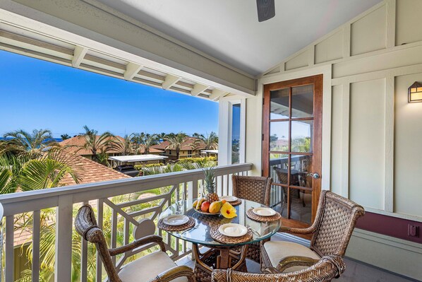 Outdoor dining - Alii Cove#u23 (Kailua-Kona)