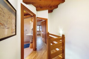 Interior - Apartment 'Al Pelmo A Vinigo' with Mountain View, Private Terrace and Wi-Fi (Vinigo)