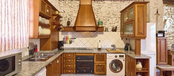 Holiday Home 'Cortijo Las Gregorias' with Mountain View, Wi-Fi and Air Conditioning