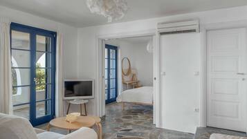 6 bedrooms, iron/ironing board, free WiFi, bed sheets