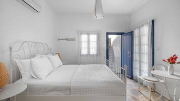 6 bedrooms, iron/ironing board, free WiFi, bed sheets