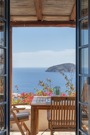 Interior. Country house "Agios Sostis" with a jacuzzi and close to the beach