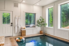 Piscine intérieure