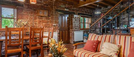 TV, fireplace, DVD player, stereo