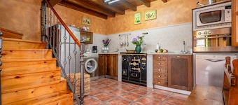 Holiday Home 'Lolo' with Private Garden and Wi-Fi