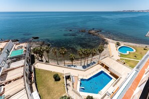 Pool - Apartment 'Apartamento Benalmadena Costa' with Sea View, Wi-Fi and Air Conditioning (Benalmádena)