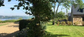 Holiday Home 'Les Bernaches Du Lédano - Vue Mer' with Sea View, Terrace and Wi-Fi