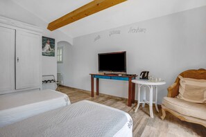 3 bedrooms, free WiFi, bed sheets