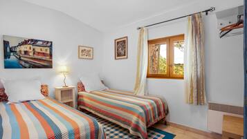 3 sovrum, gratis wi-fi och sÀngklÀder