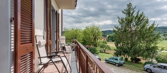 Holiday Home 'Casa Vacanza Tra Le Colline Pisane' with Shared Garden, Wi-Fi and Air Conditioning