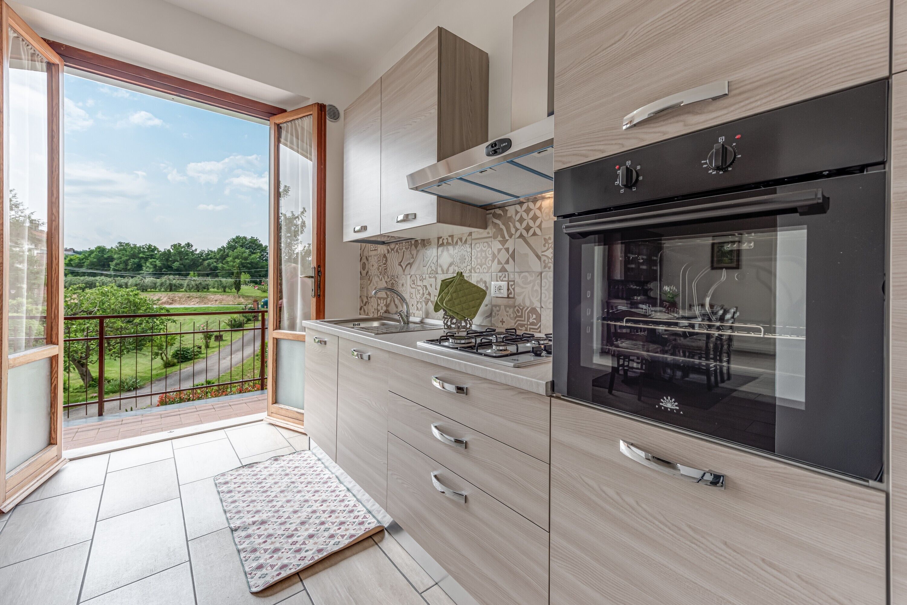 Kühlschrank, Ofen, Herdplatte, Geschirrspüler