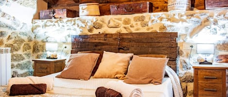 5 bedrooms, bed sheets