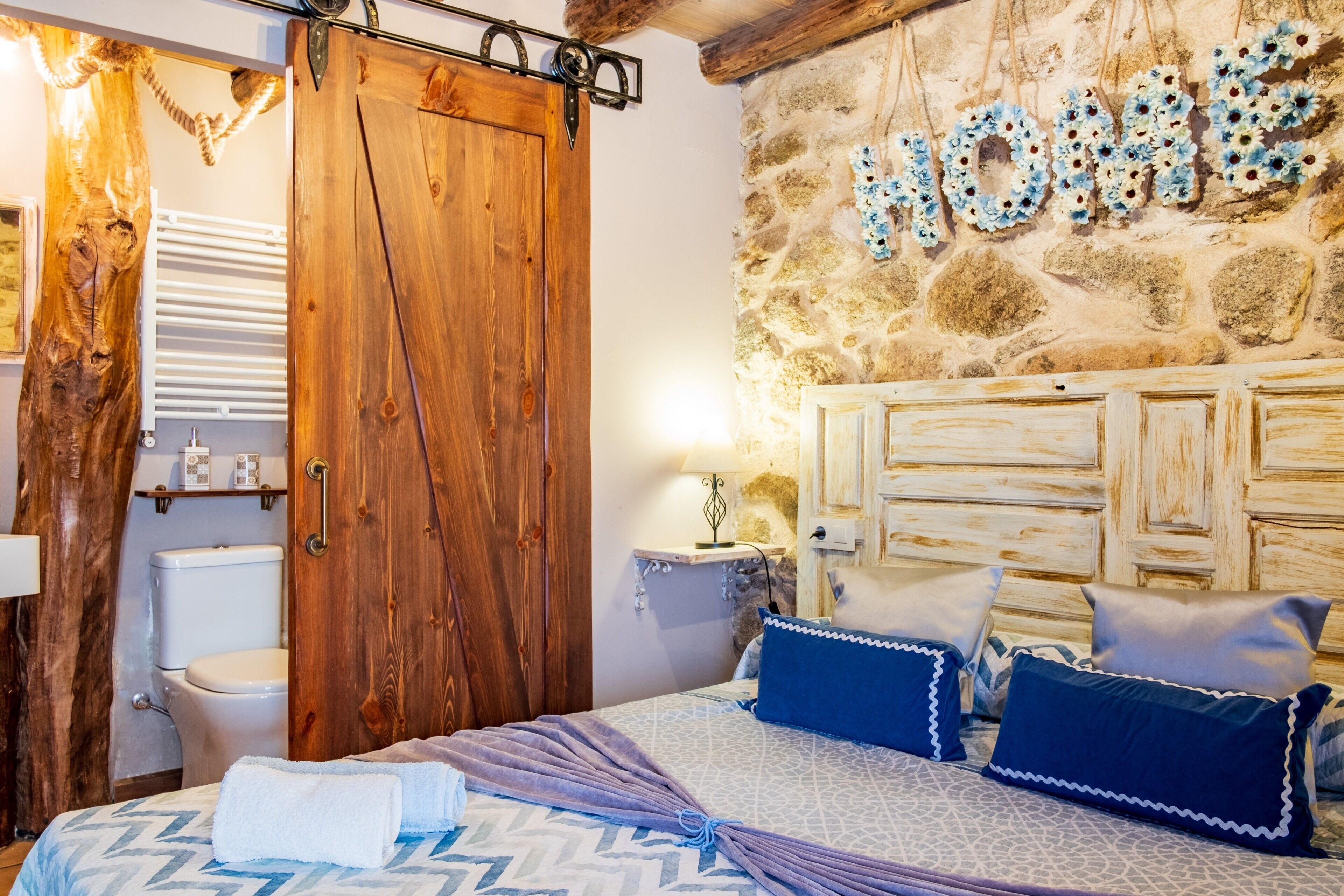 5 室のベッドルーム、ベッドシーツ