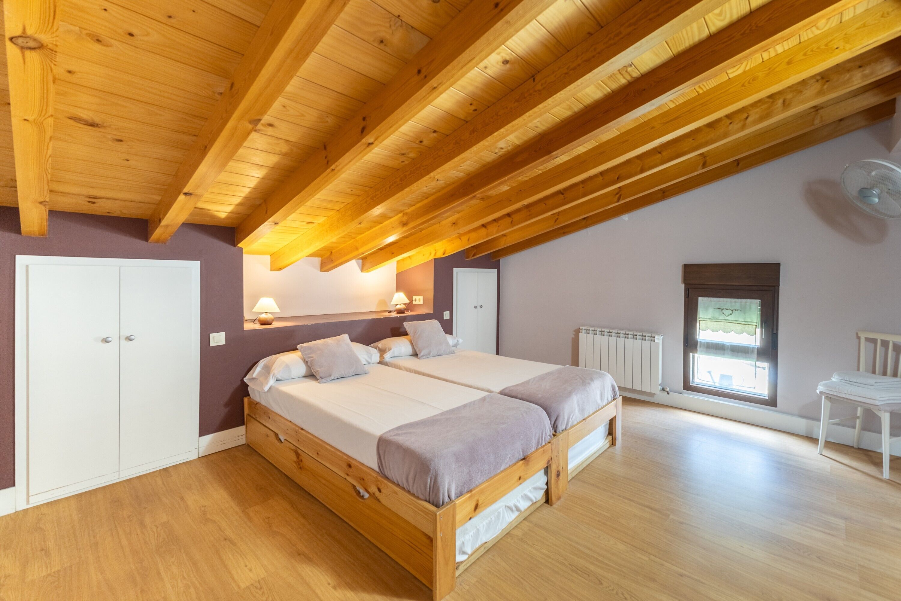 4 bedrooms, free WiFi, bed sheets