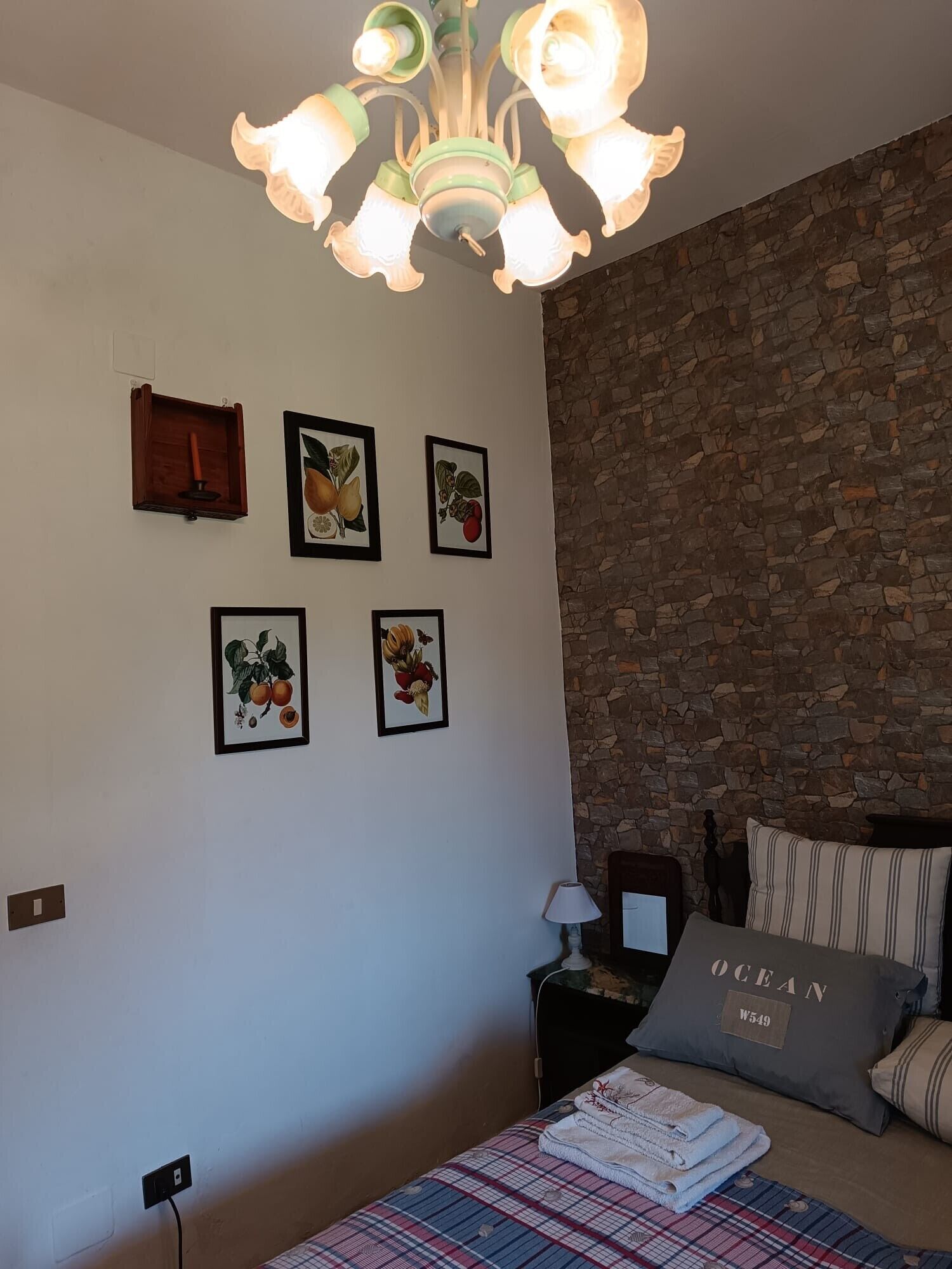 2 多间卧室、熨斗/熨衣板、免费 WiFi、床单