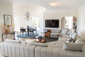 TV, fireplace, table tennis