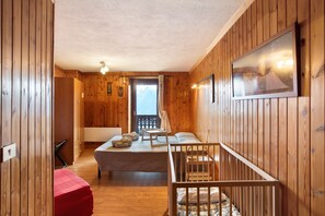 1 chambre, fer et planche à repasser, Wi-Fi gratuit, draps fournis